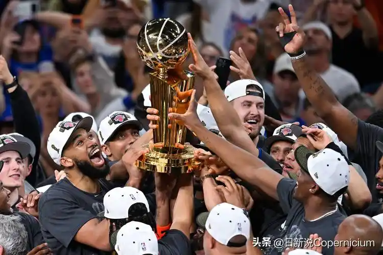 纽约尼克斯游行引爆全城 全球体坛多线激战同掀狂欢浪潮